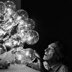 Achille Castiglioni e Flos