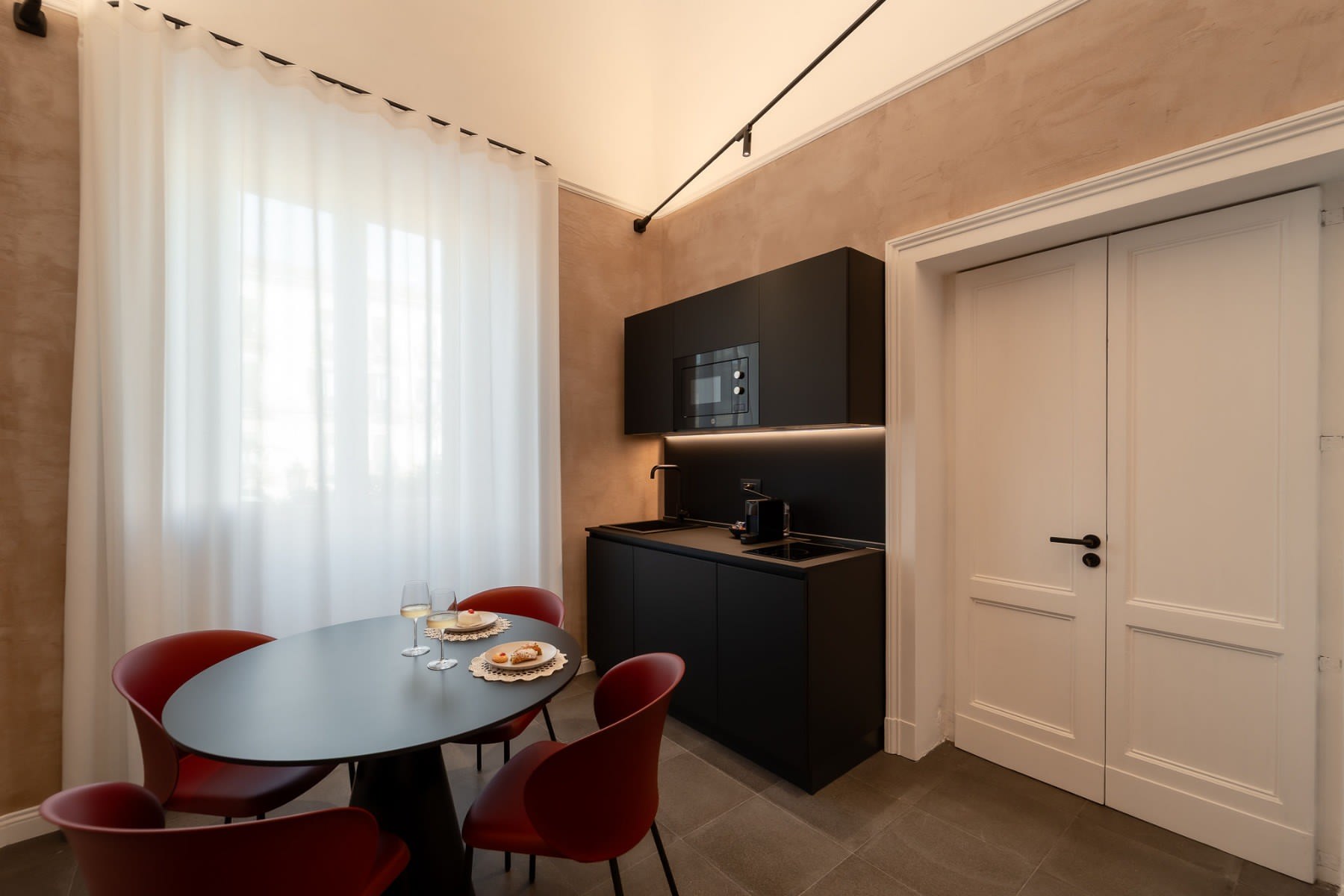 Progetto arredo Business & Contract Aita Suite Catania