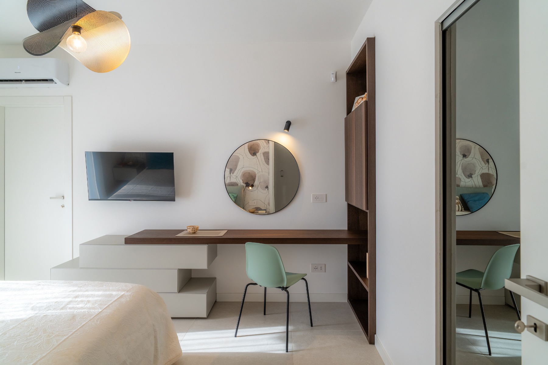 Arredamento residenziale, progetto interior design: Camera da letto Sangiacomo con letto Twils modello Blanca